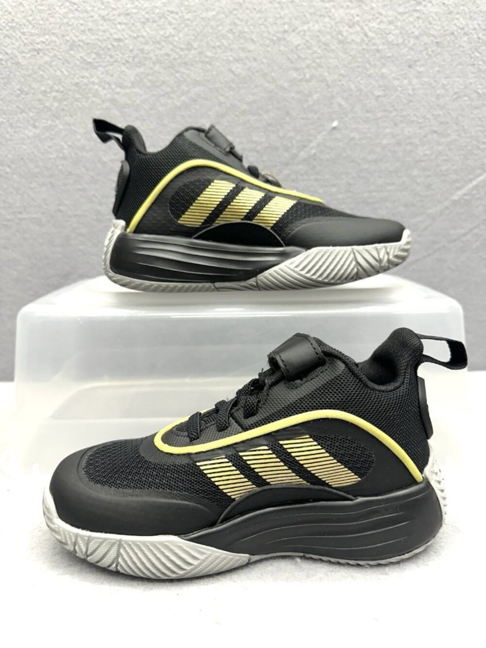 Adidas Own The Game 3.0 Kids Size 11K Basketball Shoes Black Gold Metallic Gray